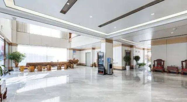 Shengweiya Holiday Hotel (Delong International Jewelry City Branch), Buchen Sie Hotel Dehong 