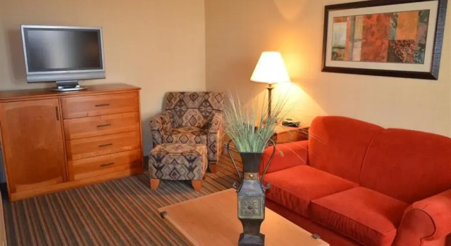 Четырёхместный номер Standard Inn at Cross Keys Station