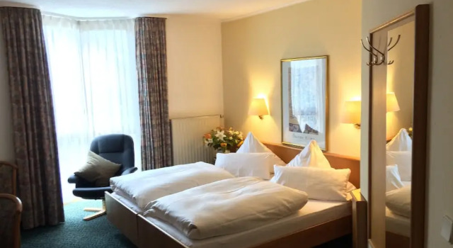 Land-gut-Hotel Landhotel Plauen - Gasthof Zwoschwitz, Foglalás Szálloda Plauen Vogtland