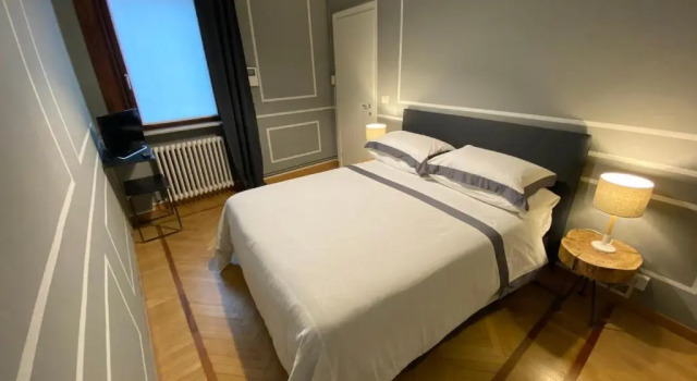 Momi, Book Hotel Borgomanero Piedmont