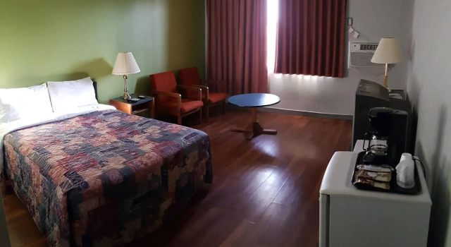 Home Away Inn, Rezervovat Hotel Drayton Valley Central Alberta