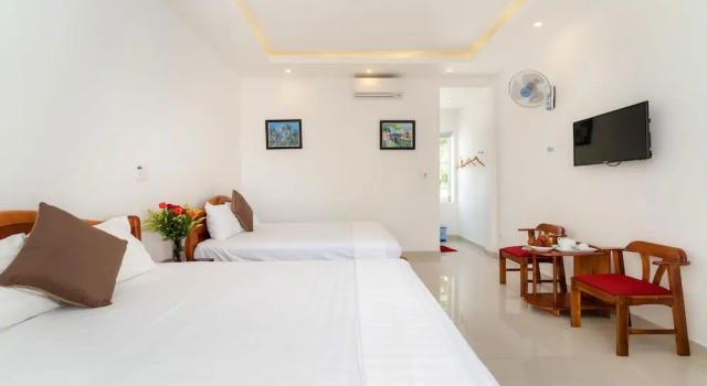 Четырёхместный номер Standard с балконом Horizon Homestay Hoi An