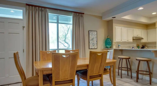 Hidden Dunes Beach Villa 10 by Destin Getaways, Rezerwuj Willa Hotele w Emerald Coast z parkingiem, Parking