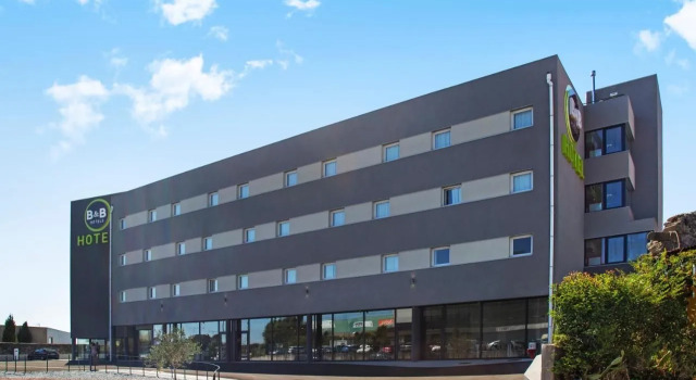 B&B HOTEL Porto Expo Aeroporto, Забронировать Отель «постель и завтрак» Матозиньюш Регион Порту, рядом с Ikea Porto
