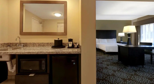 Студия Hampton Inn & Suites Pensacola/Gulf Breeze