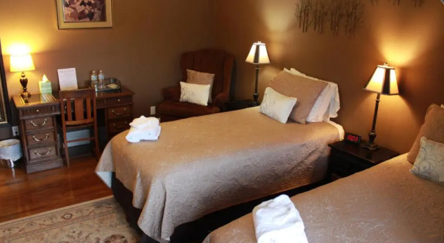 The Leonard at Logan House