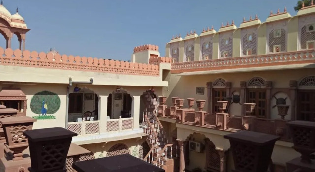 Suroth Mahal a Jaipur Riyasat, Забронировать Отель Отели штата Раджастхана с парковкой, Парковка