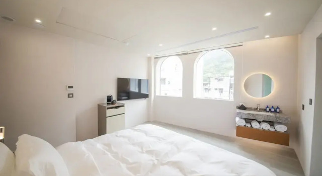 Двухместный номер Deluxe LIVIN Hotel
