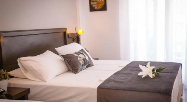 Трёхместный номер Standard Sarantis Hotel