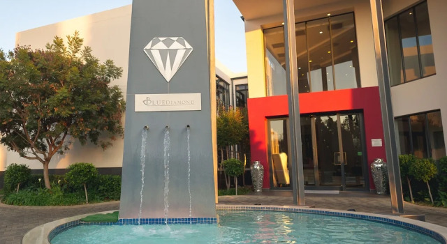 Blue Diamond, Varaa Hotelli Hotellit New England uima-altaalla, Uima-allas