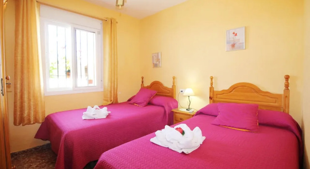 1090 Villa las Flores