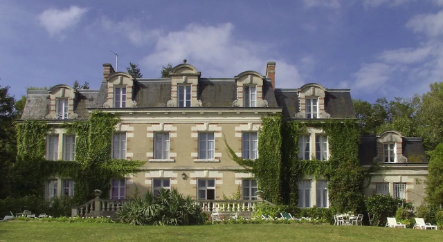 Château des Tertres, Rezerwuj Hotel Veuzain-sur-Loire Francja