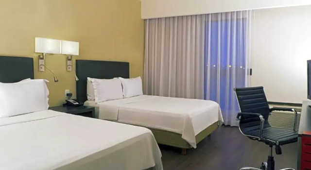 Четырёхместный номер Superior Fiesta Inn Leon