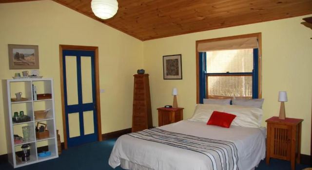 Candlebark Retreat, Book Hotel  