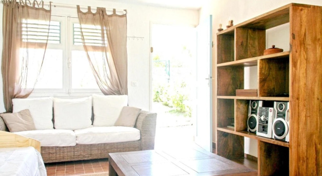 Villa With 3 Bedrooms in Saint-françois, With Private Pool, Enclosed G, Rezerwuj Willa Hotele w Grande-Terre z basenem, Basen