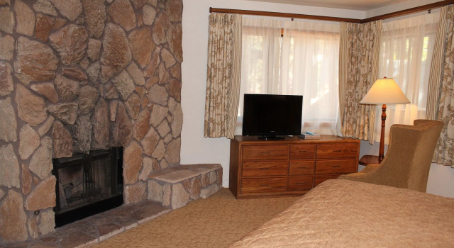 Getaways at Snow Lake Lodge