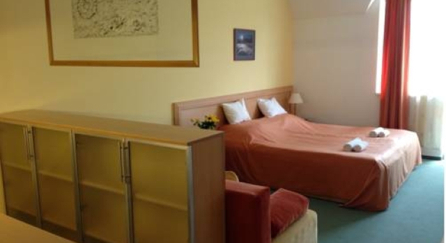 Club MenDan Aparthotel, Забронировать Апарт-отель Залакарош Зала, рядом с Zalakaros Thermal Bath