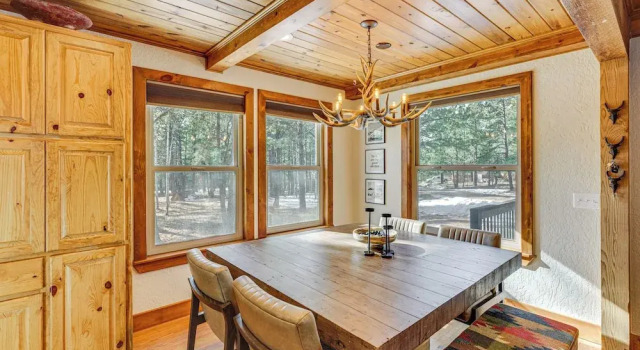Hot Tub + Fireplace: Cozy Angel Fire A-frame Cabin, Varaa Lomakoti Angel Fire 