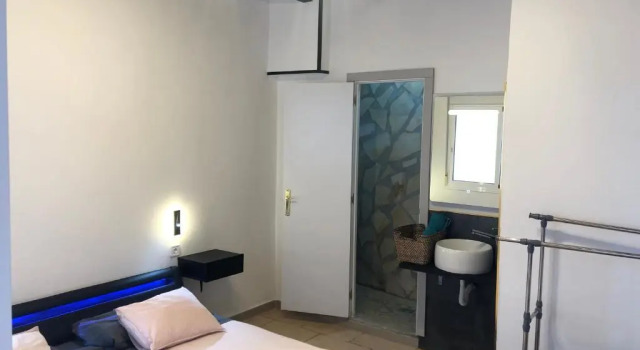 Rooms in Seafront Villa