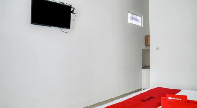 Двухместный номер Standard RedDoorz Syariah near RSUD Bogor
