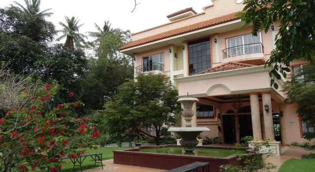 Chateau del Mar