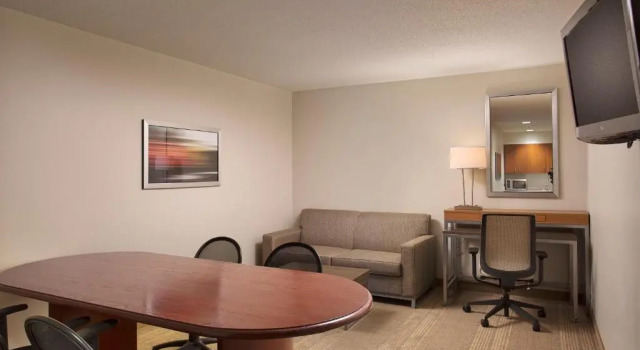 Run of House Holiday Inn Grand Rapids-Airport by IHG