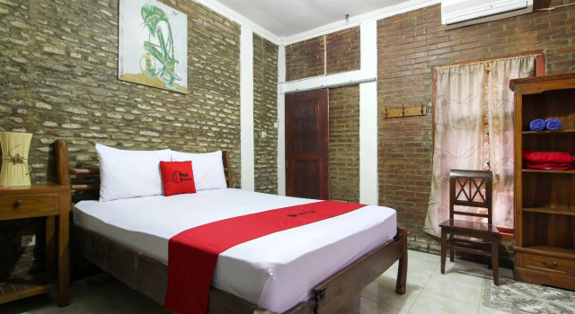 RedDoorz near Rumah Sakit Wirosaban