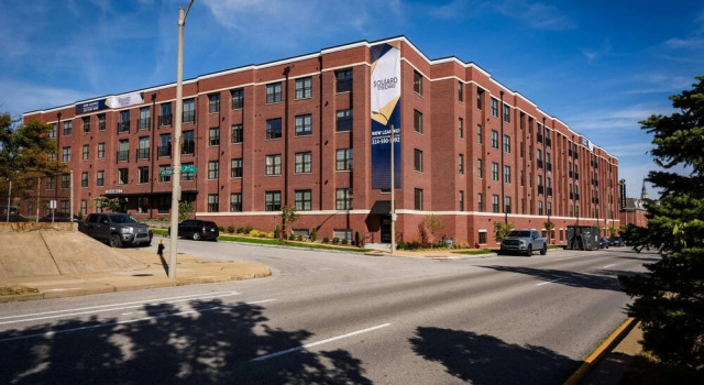 Steelyard - Modern Soulard Apts with Pool by Zencity, Boek Hotel Hotels in Missouri met zwembad, Zwembad