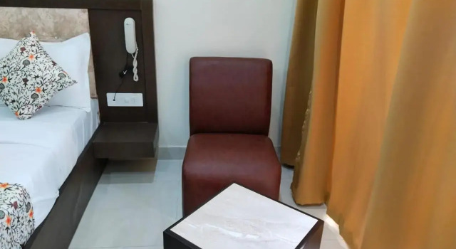 Hotel Bagga Kuteer, Book Hotel Padra Gujarat