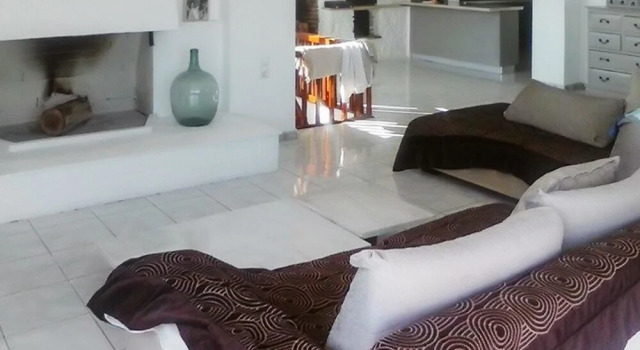 Luxurious, 3-bedroom Seafront Villa in Megara With Beautiful Views and, Забронировать Вилла Коттеджи Мегара, Коттедж