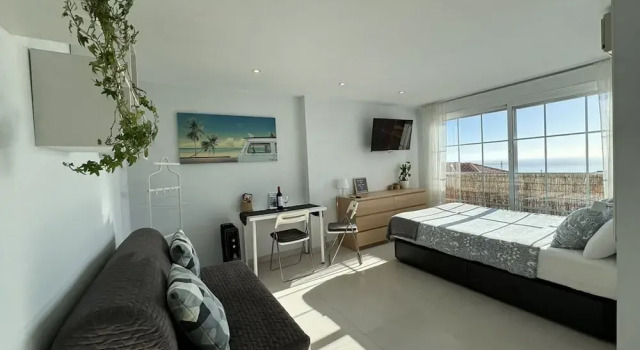 Peaceful Studio Apartment With Amazing Views
