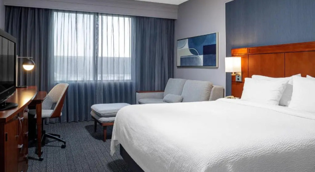 Номер Standard Courtyard by Marriott Long Island MacArthur Airport