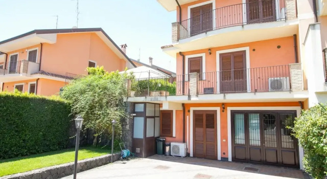 Villa il Pino - Typical Sicilian Style Villa With Private Pool, Book Villa Hotels in Sicily with Parking, Parking