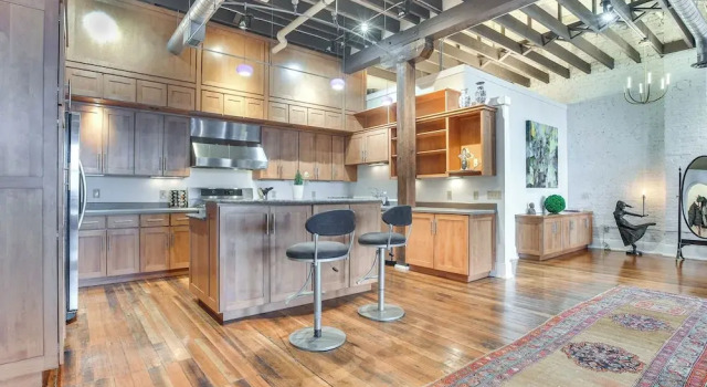 Апартаменты < 1 Mi to Wittenberg: Eclectic Loft w/ Parking!