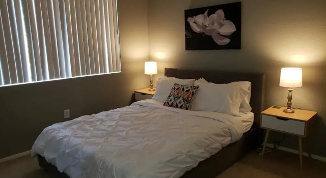 Beautiful & Quiet Apartment 15 Minutes From Strip