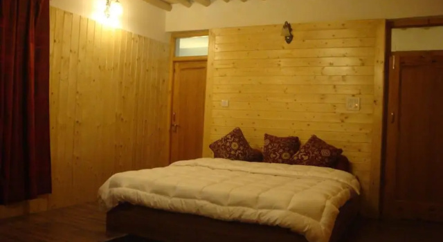 Двухместный номер Deluxe с видом на горы Radhu's Boutique Inn