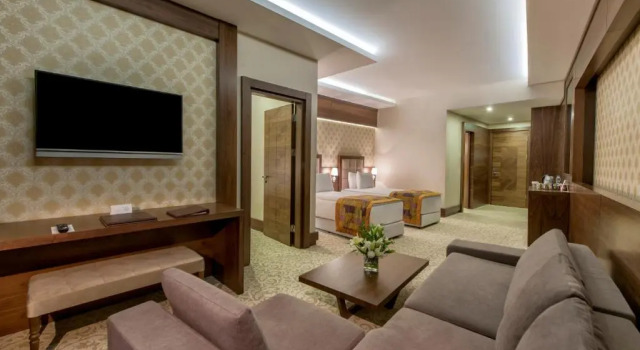 Семейный люкс Akrones Thermal Spa Convention Hotel