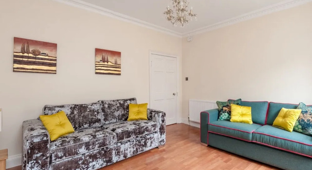 Rose Street Apartment