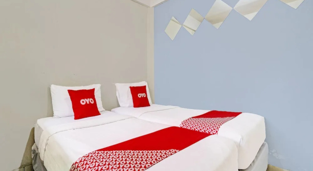 Standard Twin room OYO 1699 Verona Residence