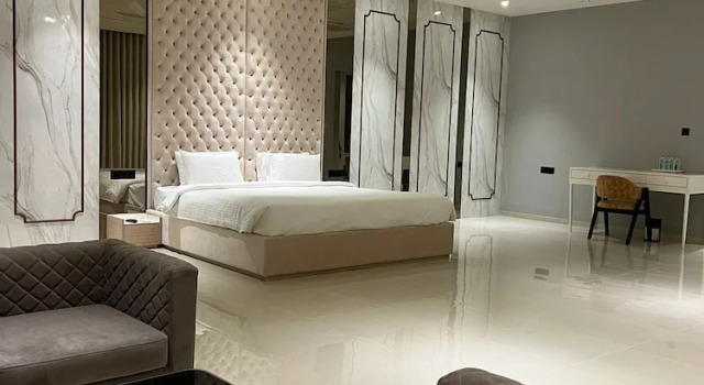 Люкс Luxury Pride Resort Rajkot