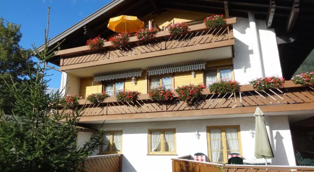 Апартаменты с 2 комнатами с балконом Ferienhotel Sonnenheim