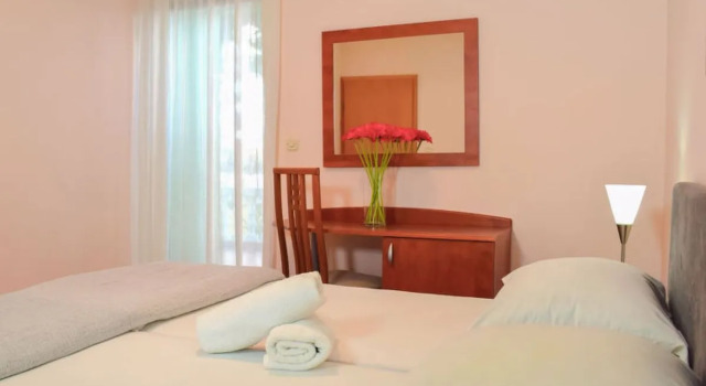 Matilde Beach Resort 28223, Забронировать Курортный отель Отели Водице с завтраком, рядом с Частный Пляж Отеля «Кристина», Завтраки