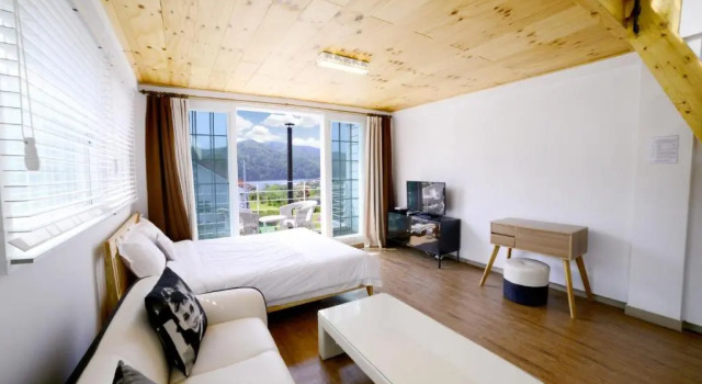 Студия Walking Sky Pension