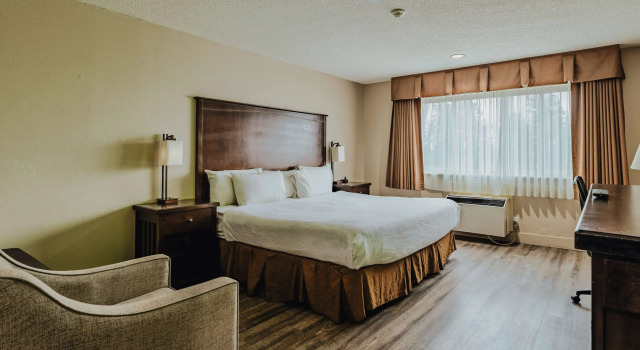 Двухместный номер Standard SureStay Plus by Best Western Coquitlam