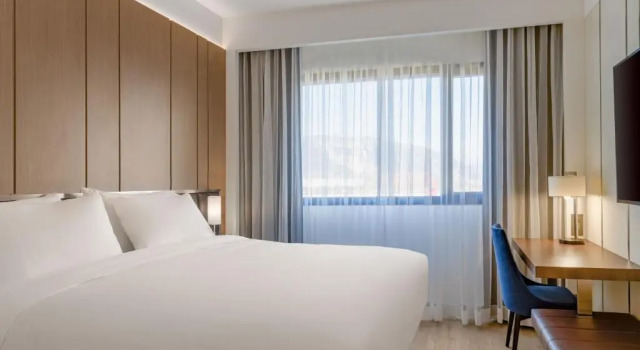 Номер Standard AC Hotel by Marriott Saint-Julien-en-Genevois