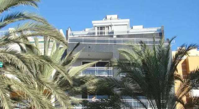 Bahia Colon