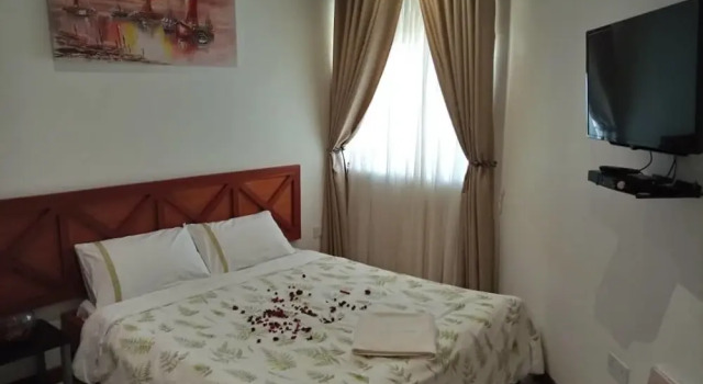 Kaazi LakeFront Villas