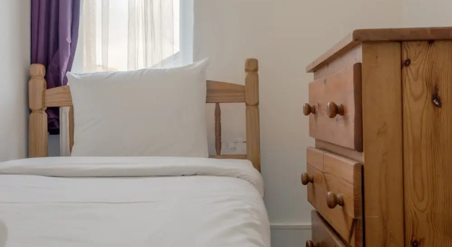 3 Bedroom House In Tooting With Garden, Забронировать Дом для отпуска Виллы Большого Лондона, Вилла