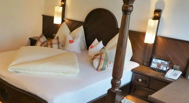 Номер Deluxe с видом на горы Alpenbad Hotel Hohenhaus