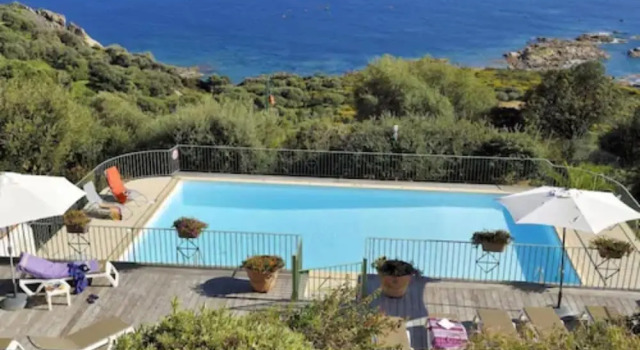 Апартаменты с балконом и с видом на море Residence Roc E Mare Cargèse